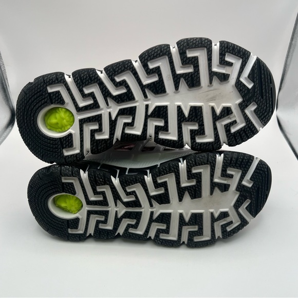 Versace Trigreca Sneakers - Picture 9 of 10